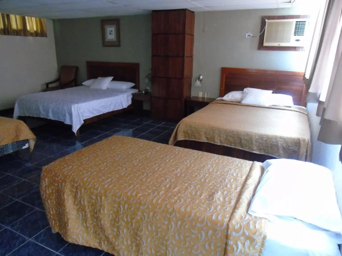 Hotel Malecon Inn Гуаякиль
