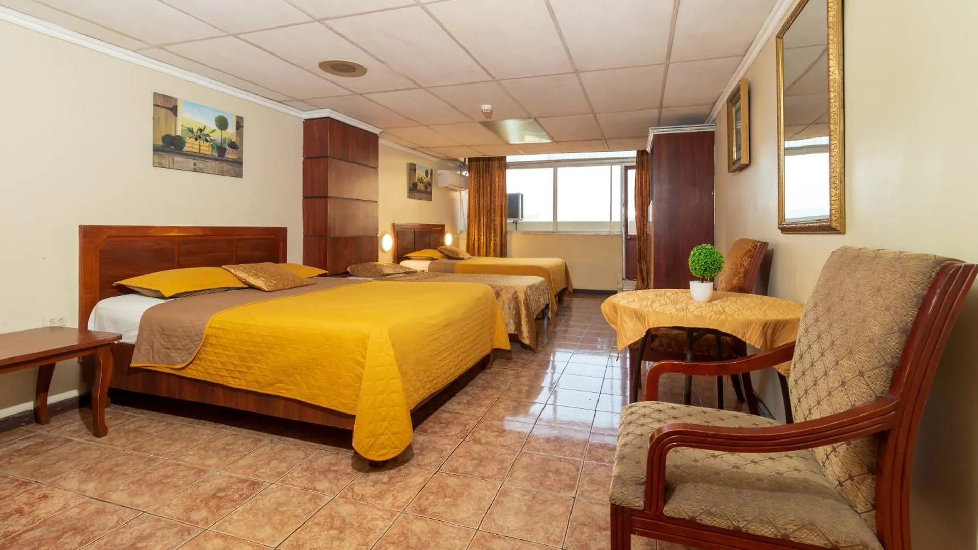***  Hotel Malecon Inn Гуаякиль Эквадор