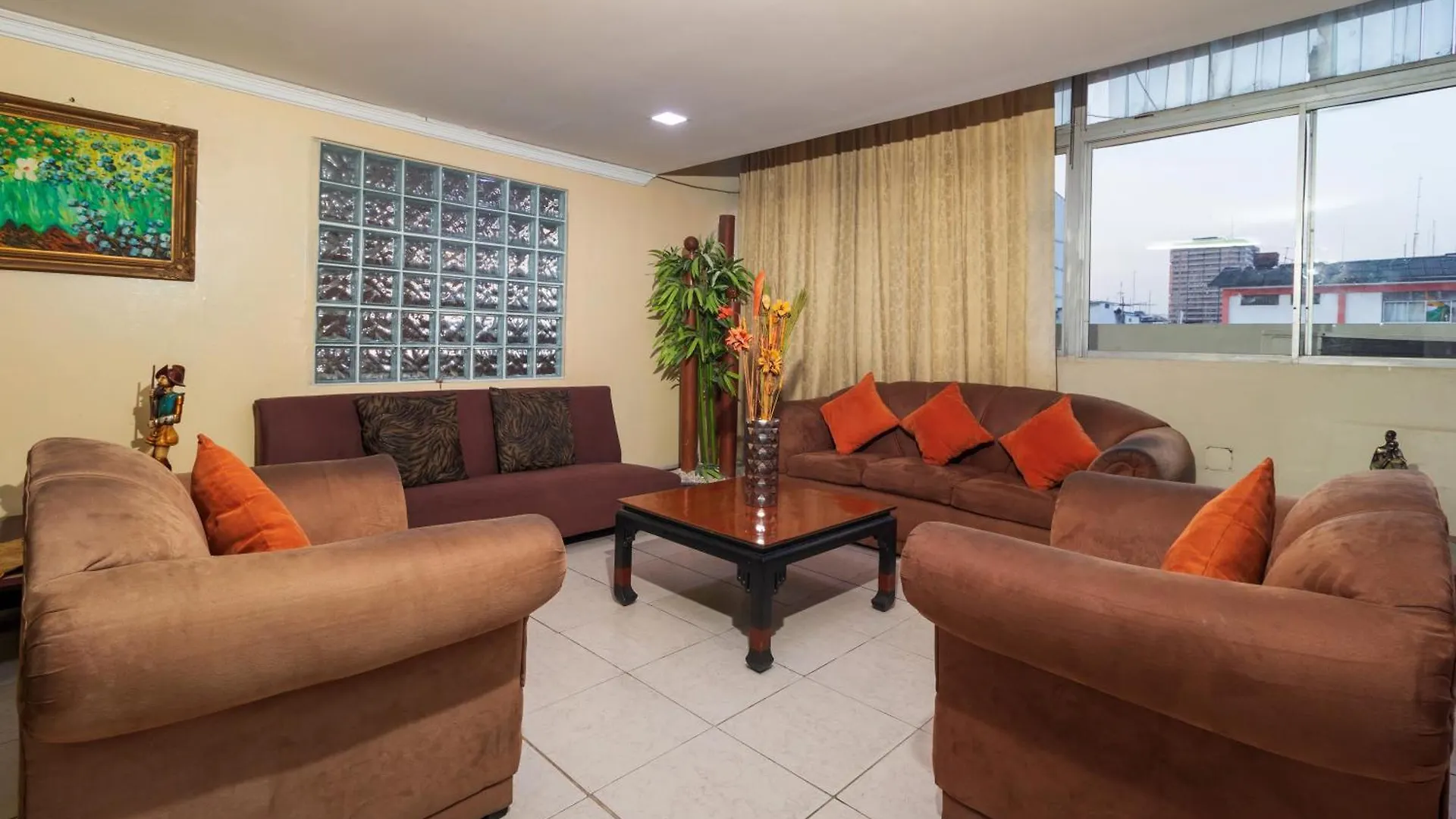 Hotel Malecon Inn Гуаякиль