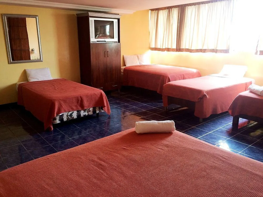 Hotel Malecon Inn Гуаякиль