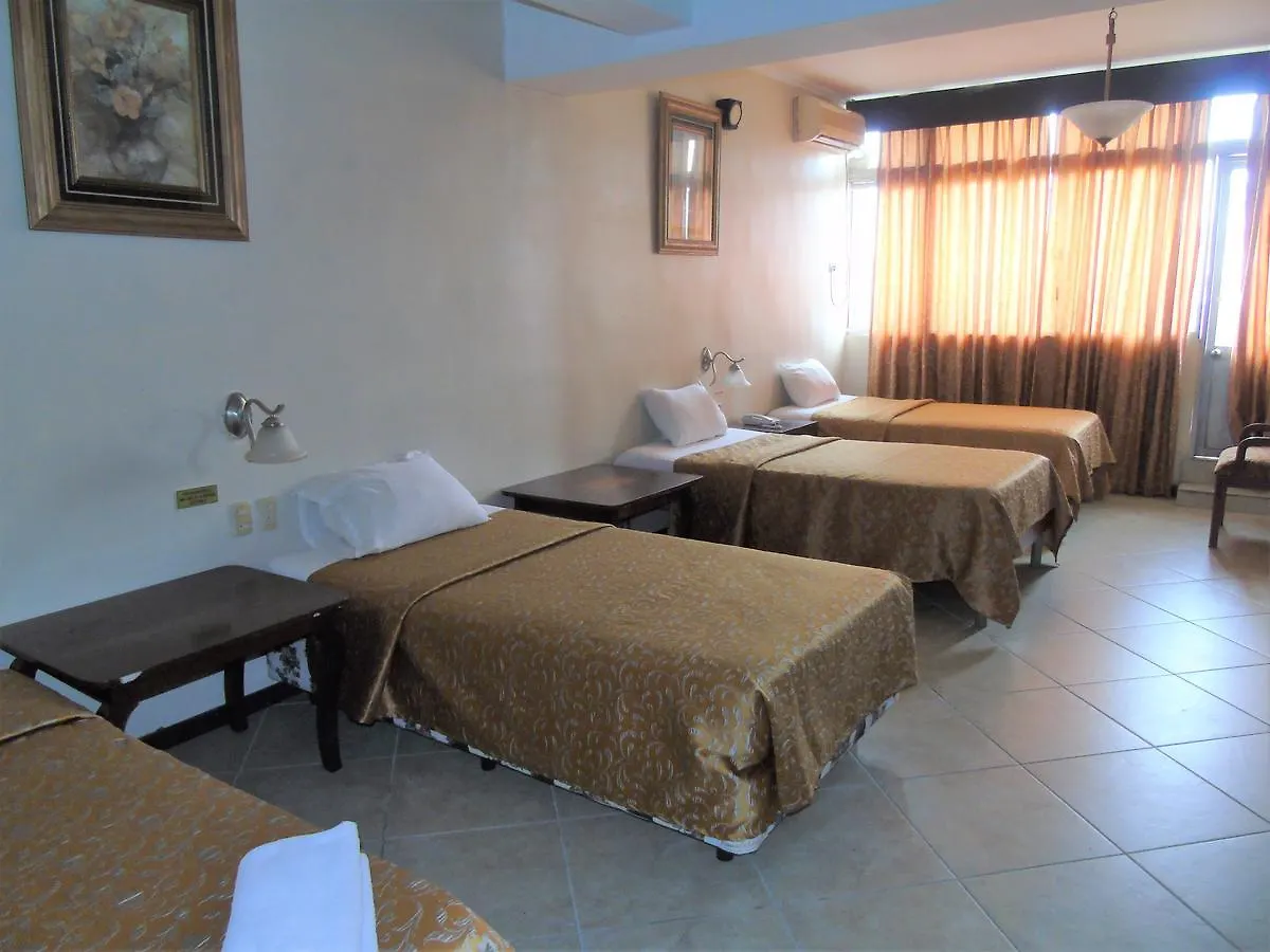 Hotel Malecon Inn Гуаякиль